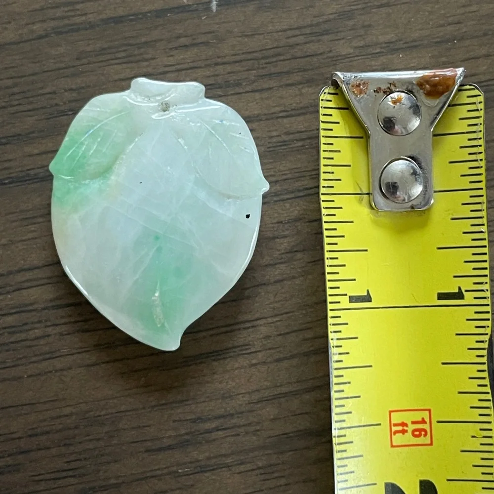 Jade pendant - Picture 2 of 3